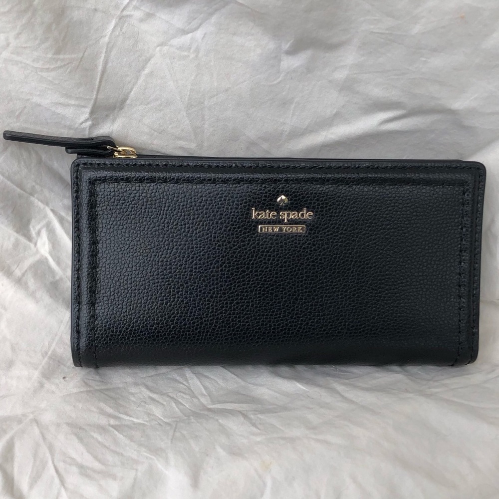 BNWT Kate Spade Wallet✨